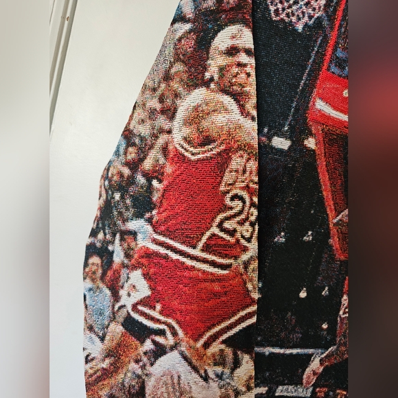 Michael Jordan Jump Shot x Kobe Bryant Tapestry Hoodie Sz M Brand New! - Picture 6 of 8
